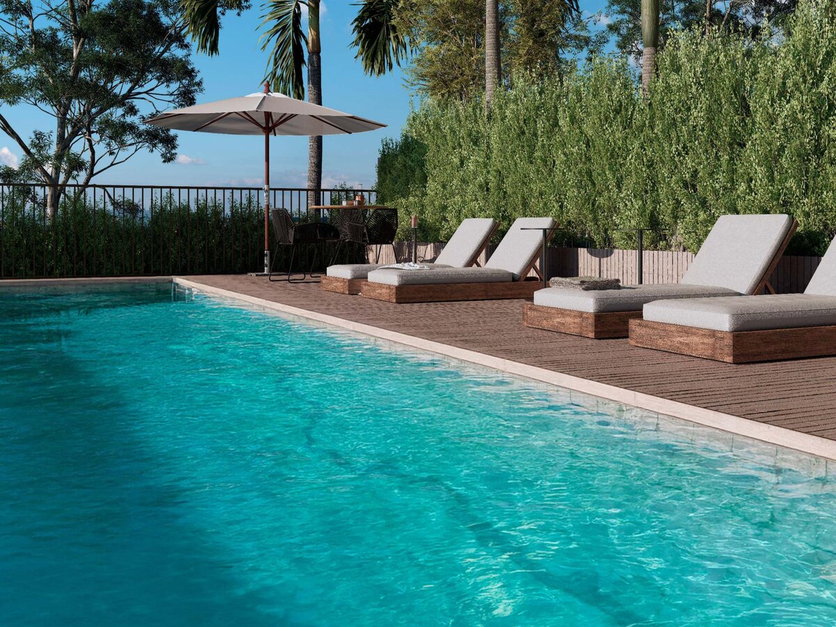 Piscina com deck