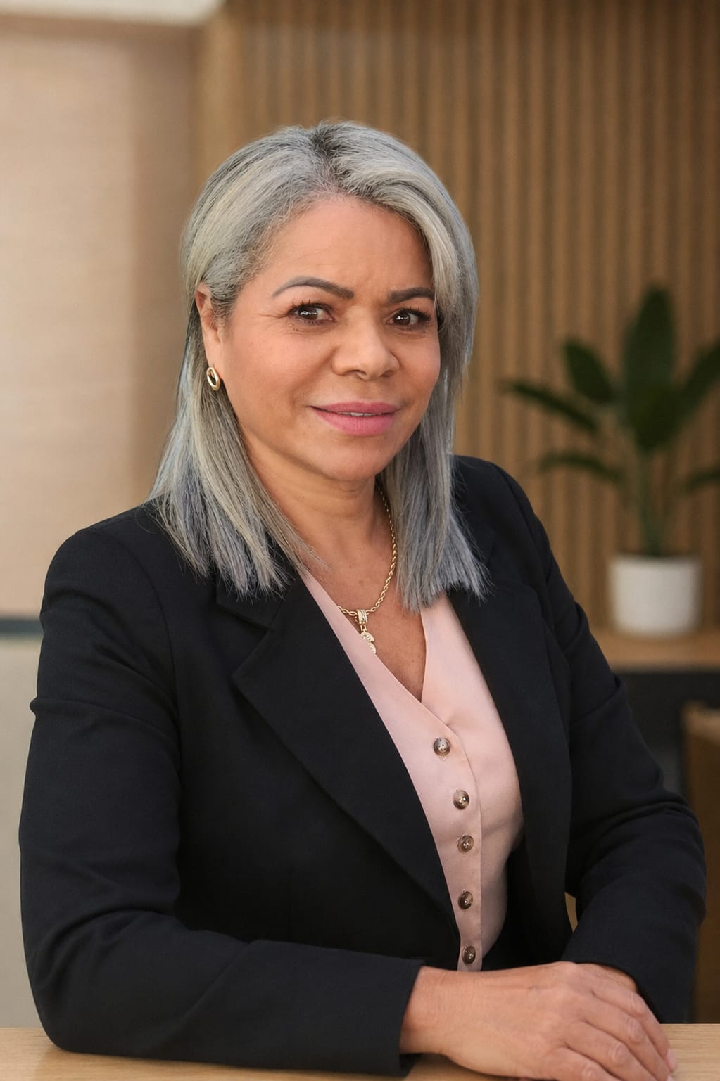 Sheila Santiago, corretora de imóveis